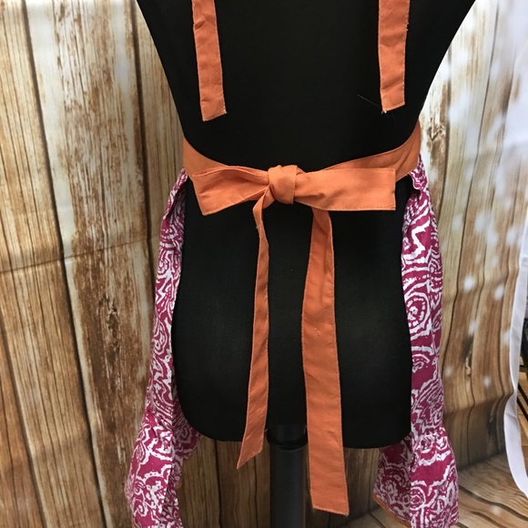 Apron with Beads and Ruffles - Picture 4 of 6